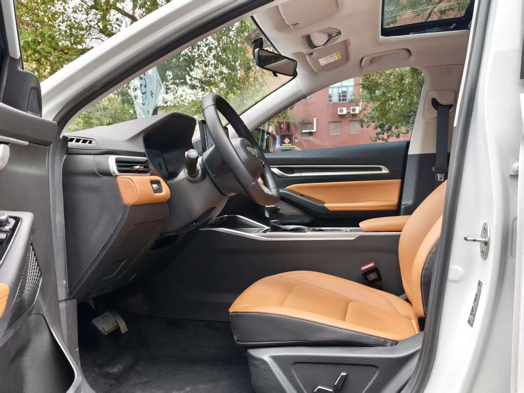 2024 GEELY EMGRAND thumbnail 14