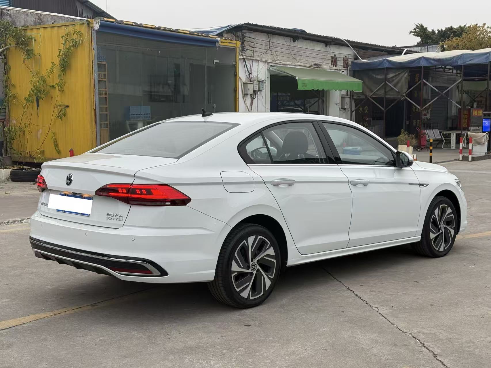 2024 VW BORA thumbnail 4