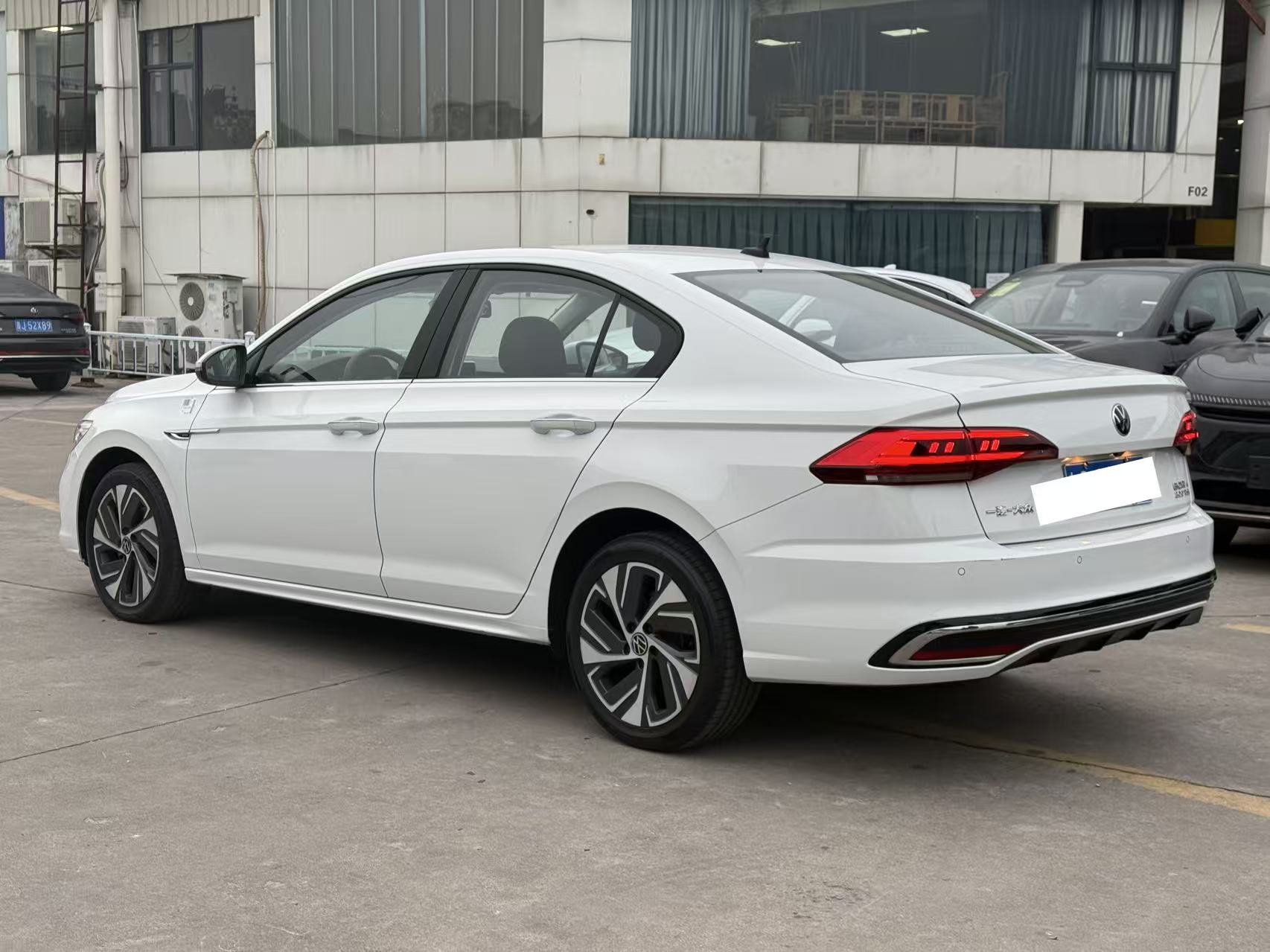 2024 VW BORA thumbnail 6